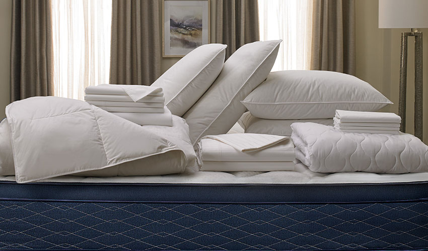 Deluxe Bed & Bedding Set